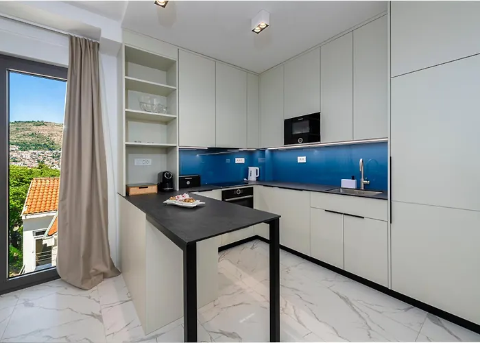 Luxury Mazza -marco