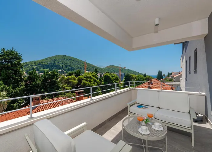 Luxury Mazza -marco Lejlighed