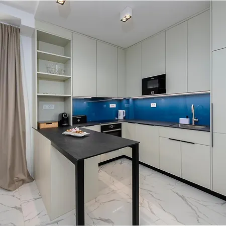 Luxury Mazza -marco